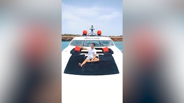 Reguilón arrasa en Instagram con este video sobre sus lujosas vacaciones en Ibiza