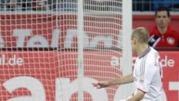 <b>GOL VITAL. </b>Robben marcó el penalti que dio un punto al Bayern en la difícil visita a Leverkusen.