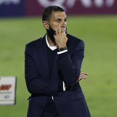 "No somos tontos": Poyet analiza el escenario de la UC en la Copa Libertadores