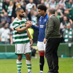 Cameron Carter-Vickers se impone a Tillman y Sands en el clásico de Escocia ente Celtic y Rangers
