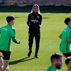 Beccacece da un respiro a los titulares antes de recibir al Oviedo