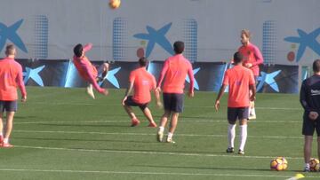 Suárez's sweet bicycle kick in Barcelona possession drill