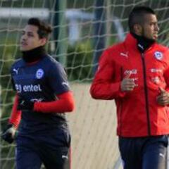 Vidal, Isla y Sánchez ya están en Chile para sumarse a la Roja