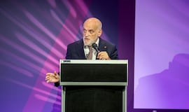 Tebas: “Si Vinicius no fuera tan bueno, no sería tan atacado”