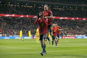 1-0. Fabián Ruiz celebró el primer gol.