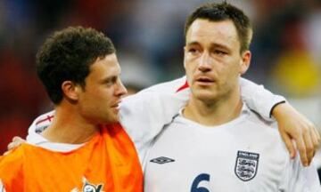 En 2010, el defensor inglés tuvo un romance con la novia de Wayne Bridge, compañero suyo en la Selección y en el Chelsea.