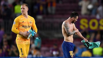 BARCELONA, SPAIN - OCTOBER 02: Marc-André ter Stegen and Lionel Messi of FC Barcelona after the match during the UEFA Champions League group F match between FC Barcelona and FC Internazionale at Camp Nou on October 02, 2019 in Barcelona, Spain. (Photo by Alex Caparros/Getty Images)