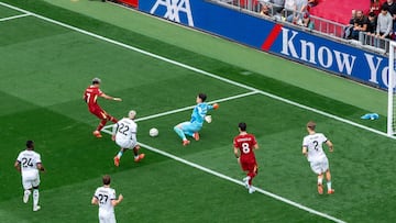 Schmeichel le resta importancia al doblete de Luis Díaz