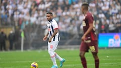 Bustos: “Con Farfán es día a día, no sé como terminó ahora”