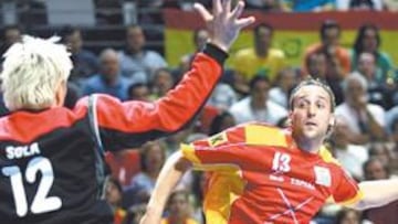 <b>NOVEDADES. </b>El extremo madrileño Roberto García Parrondo (Ademar) tendrá su oportunidad.