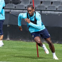 Lottin saldrá cedido al Uniao de Leiria portugués