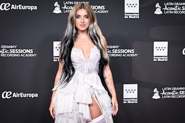 En octubre de 2022, Lola Índigo acudió a la Plaza de Toros de Las Ventas en Madrid fue el escenario para las "Latin Grammy Acoustic Sessions". Este evento, organizado por la Academia Latina de la Grabación, fue una antesala de los premios Latin Grammy.