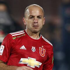 Lorenzetti opina sobre Pinilla: "Son decisiones personales"