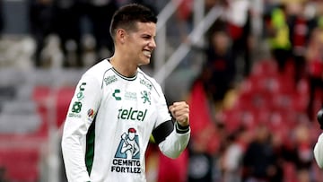 Leon's Colombian midfielder #10 James Rodr�guez celebrates his team's victory during the Liga MX Clausura football match between Atlas and Leon at the Jalisco Stadium in Guadalajara, Jalisco State, Mexico on January 18, 2025. (Photo by ULISES RUIZ / AFP)