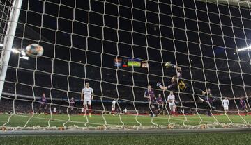 4-1. Arana marcó el primer gol.l.