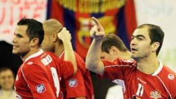 <b>LETALES. </b>Vinicius (izquierda) y Wilde (derecha) celebran un tanto de su equipo, ElPozo Murcia.