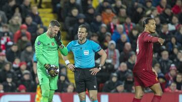 11/03/20
PARTIDO DE UEFA CHAMPIONS LEAGUE
LIVERPOOL FC - ATLETICO DE MADRID
Arbitro DANNY MAKKELIE - ADRIAN - VIRGIL VAN DIJK