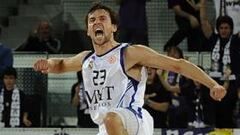 Victoria angosta del Madrid con prórroga y milagro