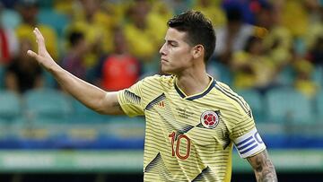 James Rodríguez durante un partido con la Selección Colombia por Copa América.