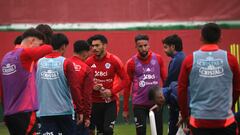 Colo Colo prepara un gran golpe en el mercado: negocia su vuelta a Chile