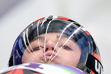 Hannah Prock, del equipo austriaco de luge, compite en la primera manga individual femenina.