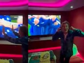 Rod Stewart y Ronnie Wood celebran la clasificación de Escocia