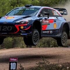 Neuville lidera en Turquía con Ogier pegado a 3 décimas