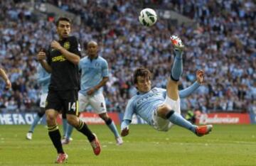 El jugador del Manchester City remata de chilena contra el Wigan en la temporada 12/13.