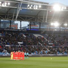 Encaje de bolillos para la disputa del Levante-Andorra