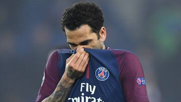 Dani Alves con el PSG.
