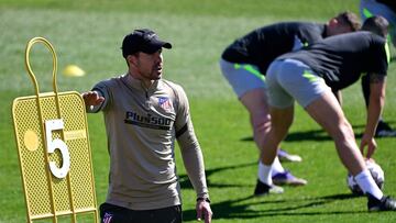 Simeone, en un entrenamiento del Atlético.