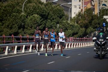 Varias corredores participan en la maratón durante la 46ª edición del Zurich Rock 'N' Roll Running Series.