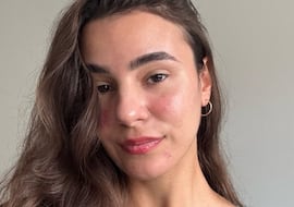 Érica Avellaneda, filóloga: “No es normal que un hombre sepa de memoria la alineación de su equipo y no dónde están las cosas en casa”