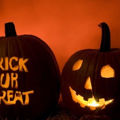 What are the best hours for trick-or-treating on Halloween? The best strategy to receive more candy