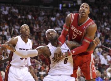 LeBron y Howard, dos de los mejores jugadores de la NBA, frente a frente.