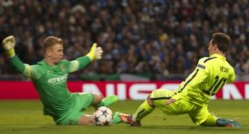 Messi frente a Hart.