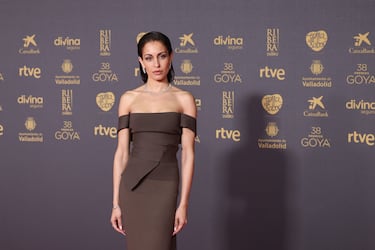 La actriz Hiba Abouk con  vestido de Fendi Couture y joyas de Cartier.
