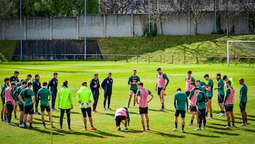 Menéndez tiene bastante claro su once ante el Deportivo.