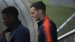 Vermaelen vuelve como lateral y se juega un puesto para Londres