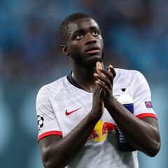 Flick ya ha hablado con Upamecano sobre un posible futuro en el Bayern