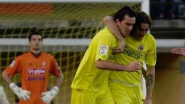 <b>LANZADO. </b>El conjunto amarillo sumó un valioso triunfo el sábado ante el Sporting de Gijón.