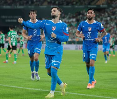 0-2. Álex Baena celebra su primer tanto con la elástica del Atlético de Madrid.