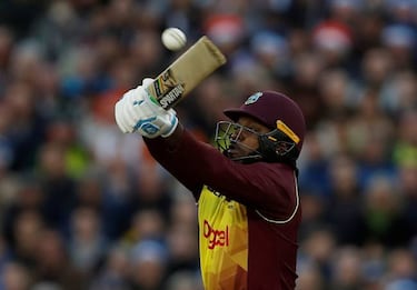 Chris Gayle makes history with a century of sixes in T20 format