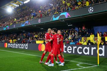 2-2. Luis Díaz celebra el segundo gol.