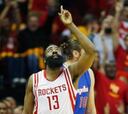 Houston sobrevive con Howard y un triple-doble de James Harden