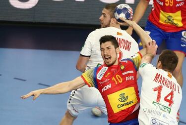 Alex Dujsebaev y Ferrán Solé en el siete ideal del Europeo