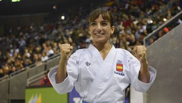 Sandra S&aacute;nchez celebra su campeonato mundial.