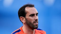 Atlético Madrid: Godín misses training with thigh injury