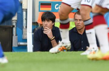 Joachim Loew y su asistente Hansi Flick.