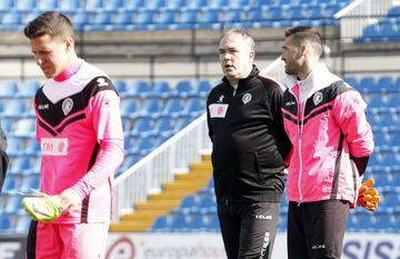 Visnjic, dialogante y cercano al jugador en su primer día